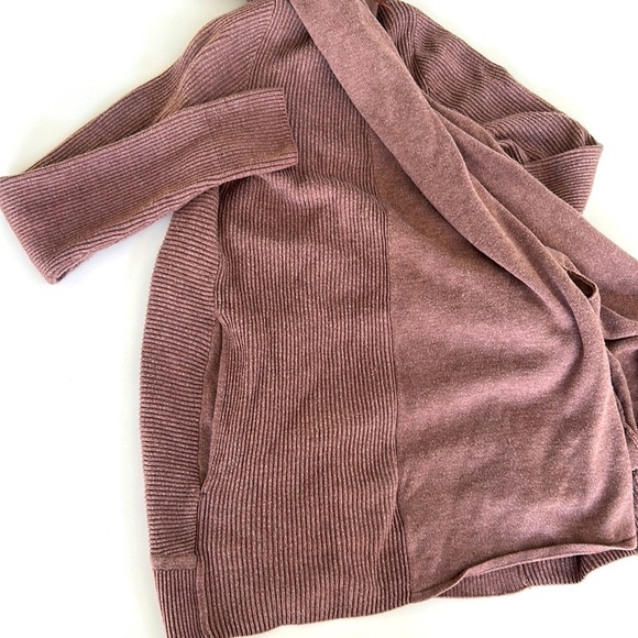 Lululemon Cardigan Open Sweater Hooded Cozy Wrap Pink color size Small 4 - Picture 10 of 11